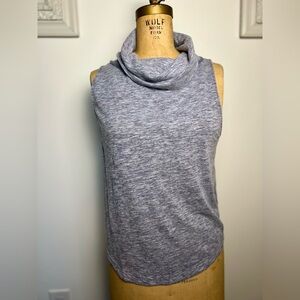 We the Free women’s Heather blue sleeveless turtleneck top XS
